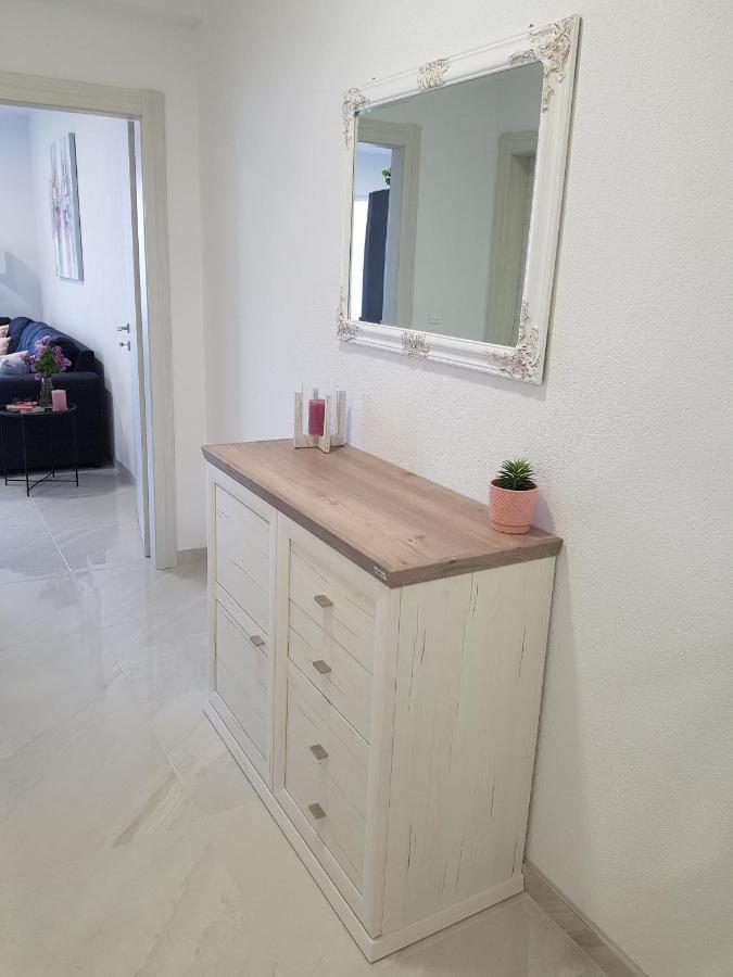 La Vista Apartments ميميتسا المظهر الخارجي الصورة